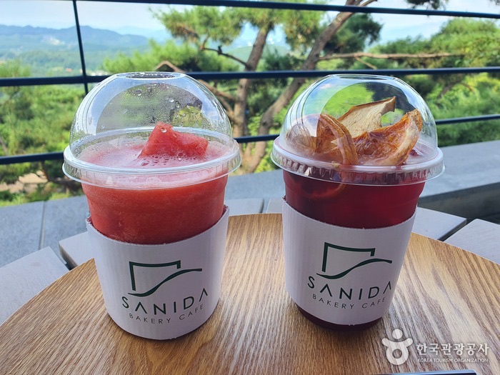 사니다카페 사진 1